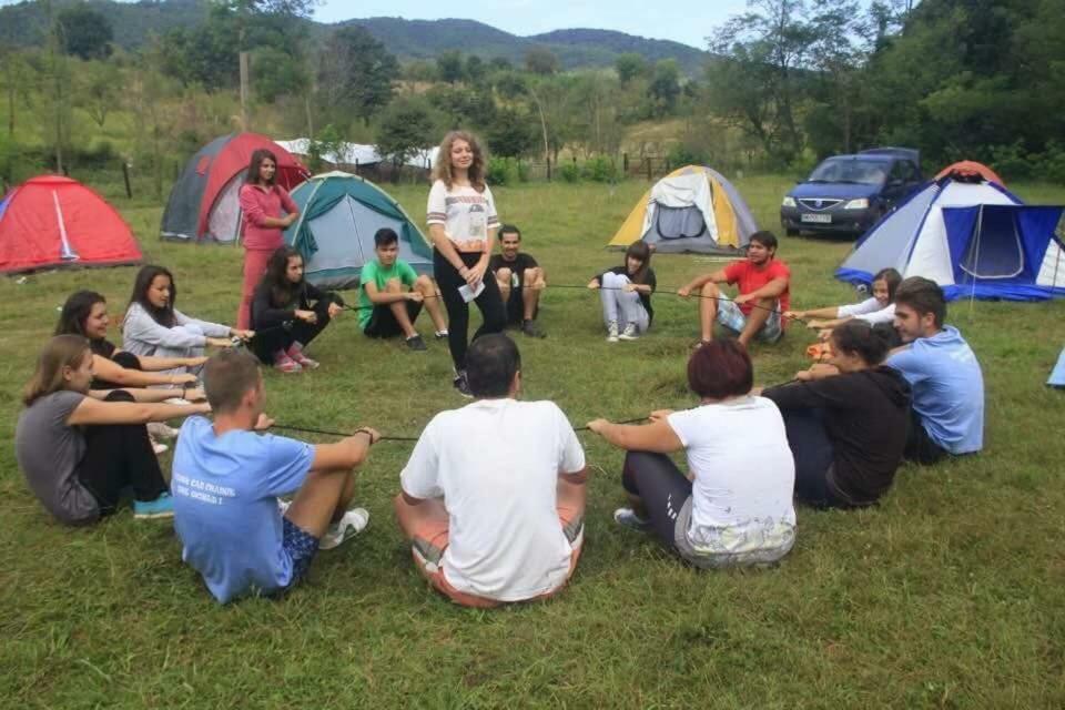 Camping in Clisura Dunarii Ieşelniţa Esterno foto